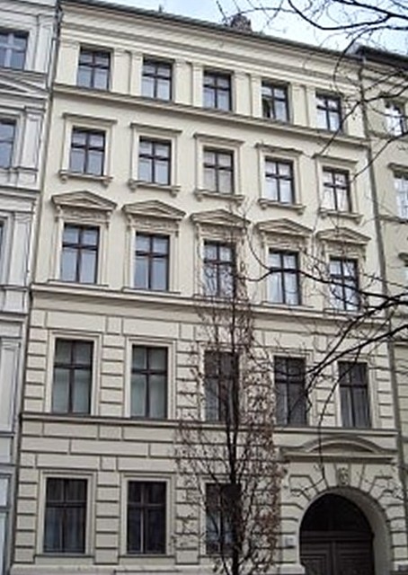 Gepflegte Fassade eines betreuten Mehrfamilienhauses
